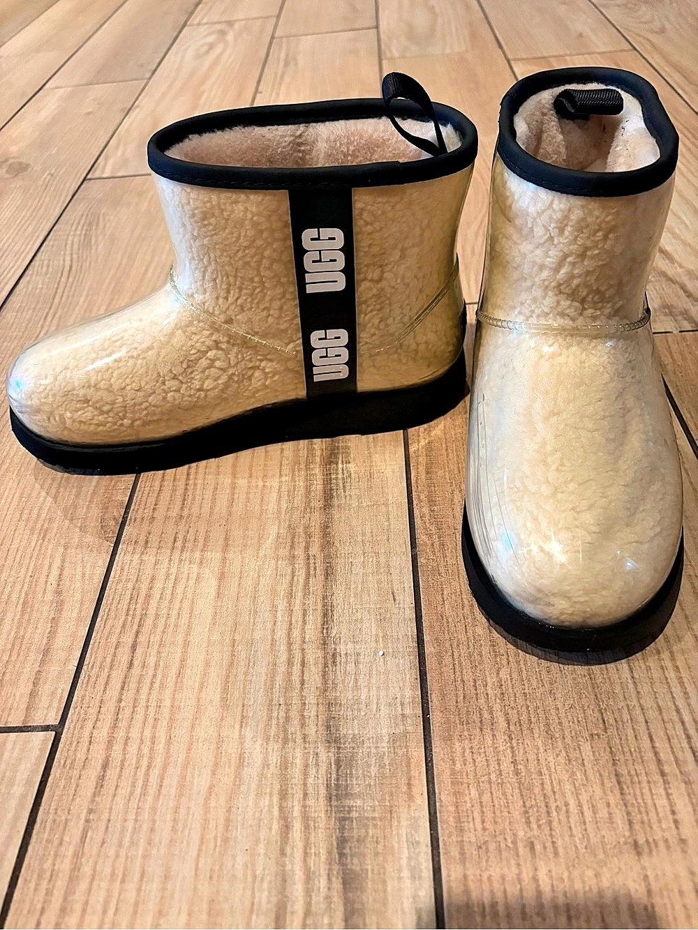 UGG ' Classic Clear Mini II Boots in Cream